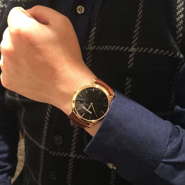 ドレスウォッチとは 結婚式など冠婚葬祭におすすめのメンズ高級腕時計 宝石広場 腕時計 ジュエリーのブランド販売 通販