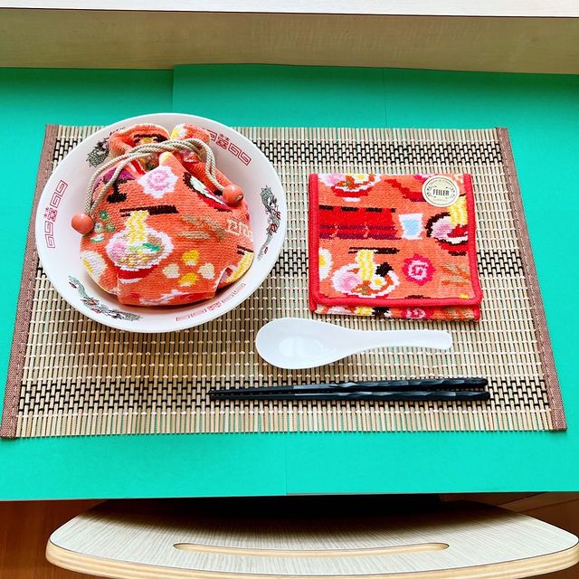 ラーメンイッチョウ! ハンカチポーチ(アプリコット): LOVERARY BY ...