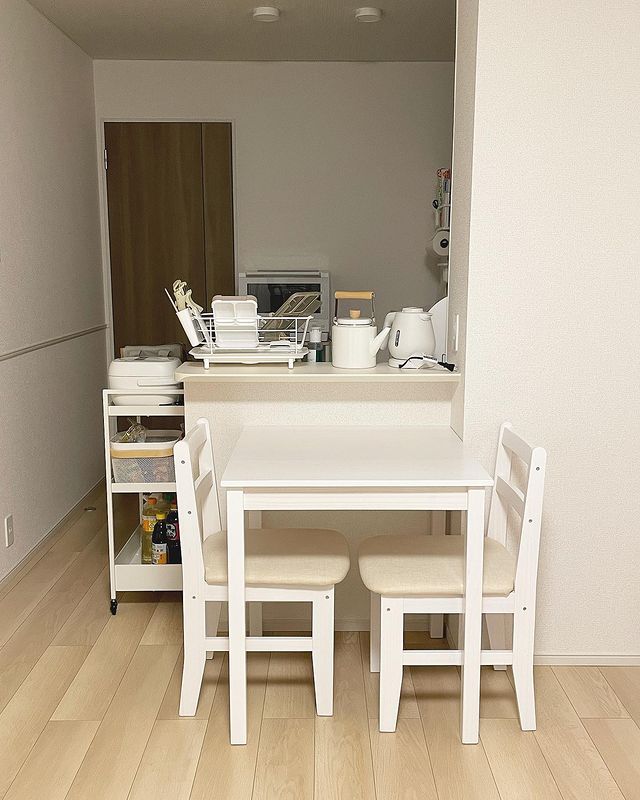 ニトリで10万以上で購入！家具 オフィス用家具 狡猾 机