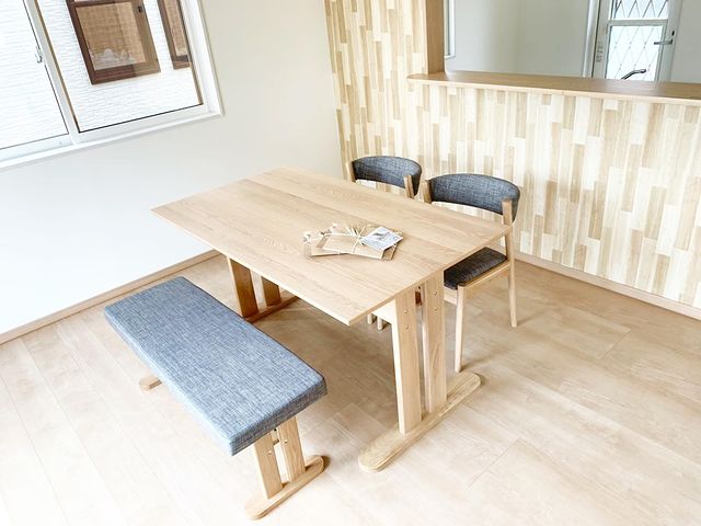 ベンチ④匿名配送 送料込み（ダイニングテーブルセット） ぬるい