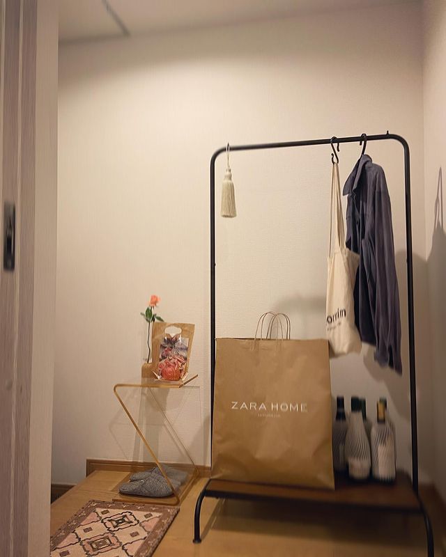 シンプルなハンガーラック
miyakonjo product(ミヤコンジョプロダクト)
TETSUBO(テツボ)シリーズ
小泉誠デザイン
※代引き不可 シンプルなハンガーラック
miyakonjo product(ミヤコンジョプロダクト)
TETSUBO(テツボ)シリーズ
小泉誠デザイン
※代引き不可