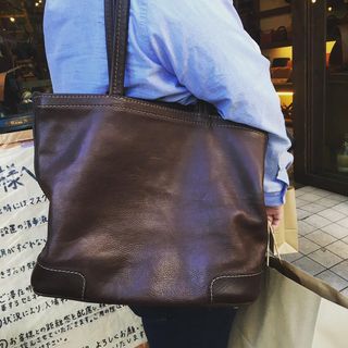プチミニョンはカジュアルからシックにも使える2wayレディースハンドバッグ 革鞄のherz ヘルツ 公式通販