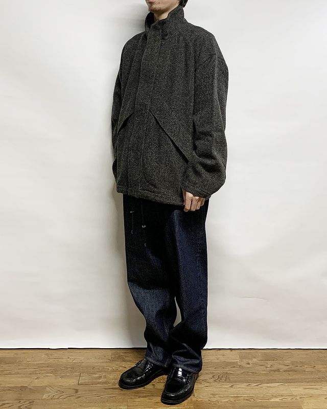 WOOL HAIRLINE LIGHT TWEED ZIP BLOUSON 4 studioarabiya.com