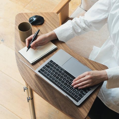 デザインと機能の融合が実現したサイドテーブル | FORESTA with ACTUS®