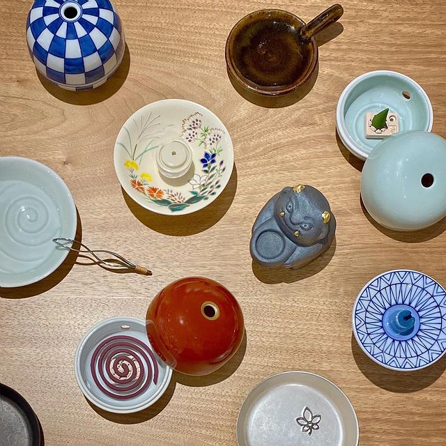 ウェブショップつまみ香立 くさび 白: 香りとともに【公式】お香の専門