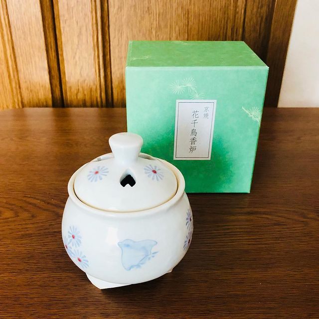 D3612 徳川黎明会公認監修 大名物 青磁 香炉 銘「千鳥」 小香炉 共箱