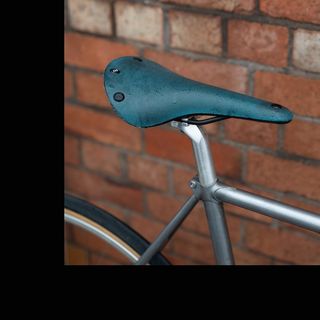 Brooks 日本オフィシャルサイト Diatec
