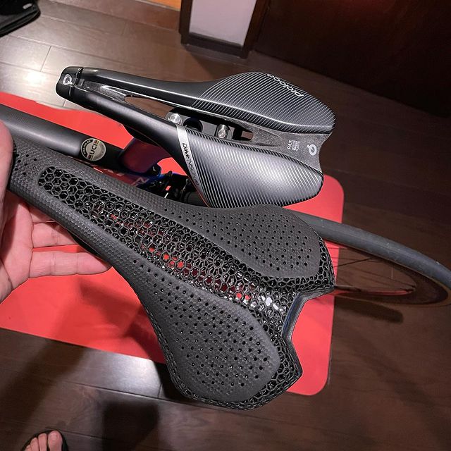 S-WORKS ROMIN EVO MIRROR SADDLE BLK 143(143mm ブラック): サドル ...