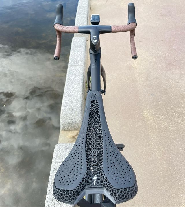 S-WORKS ROMIN EVO MIRROR SADDLE BLK 143(143mm ブラック): サドル ...