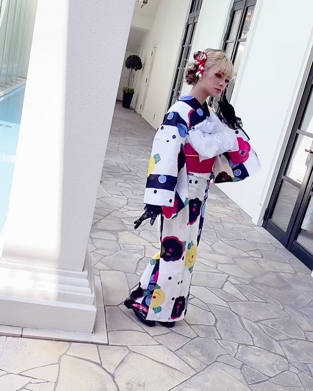 Photo by ryuyu_dressshop