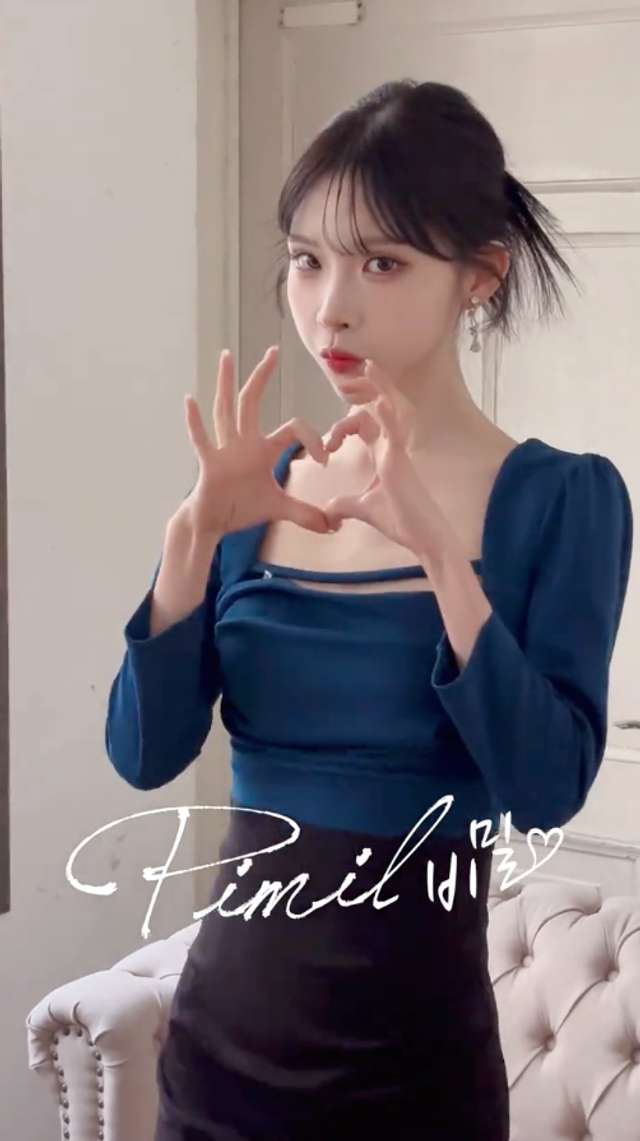 Photo by official