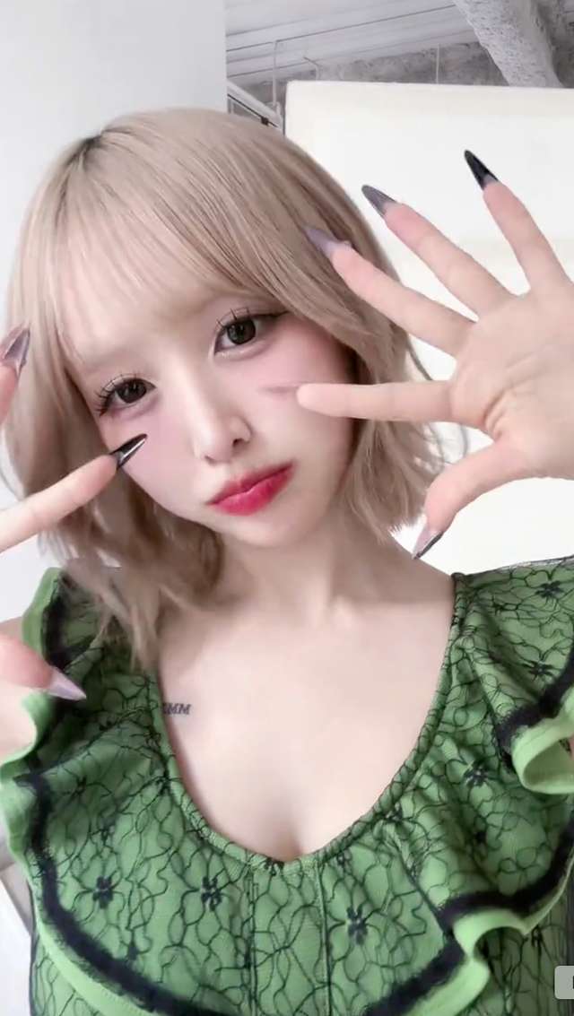 Photo by official