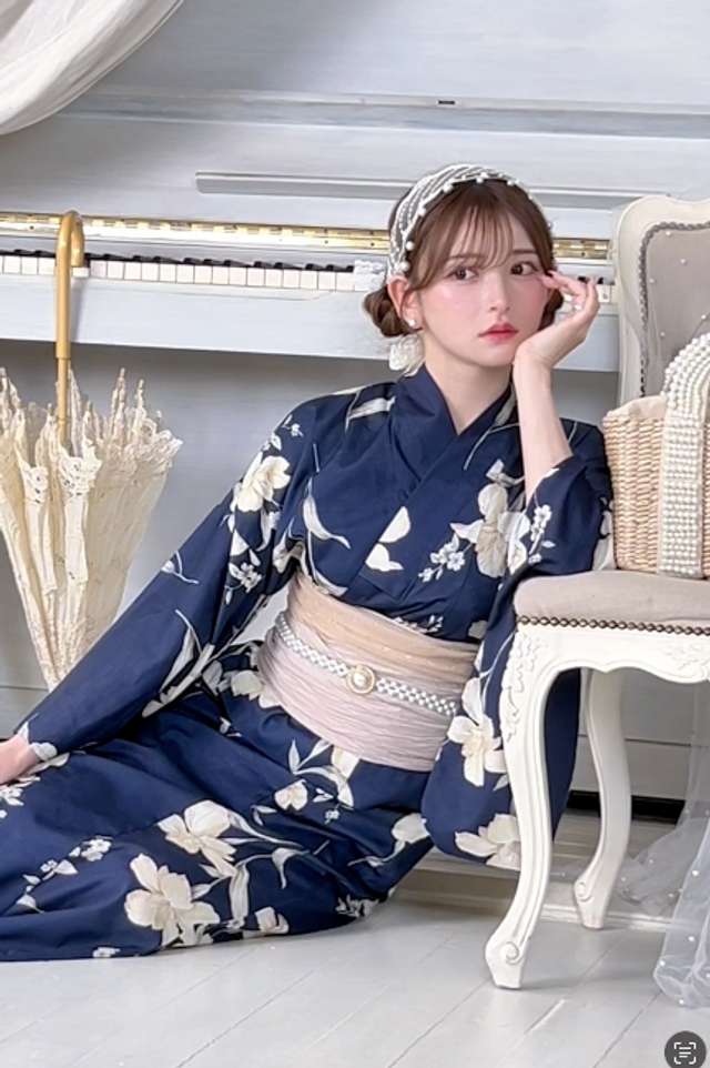 Photo by official