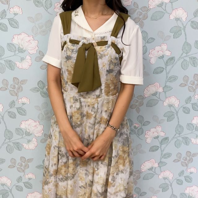 をして an 新品.未着用 はしごスカーフ水彩フラワー柄ワンピースの通販